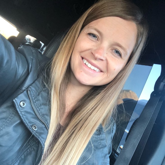 Meet your Posher, Ashley - Picture 1 of 1